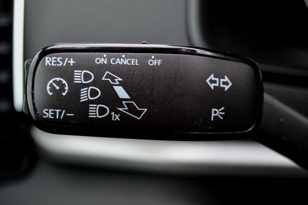 Škoda Karoq 1.5 TSI 110kW ACT Ambition TOP STAV - 10