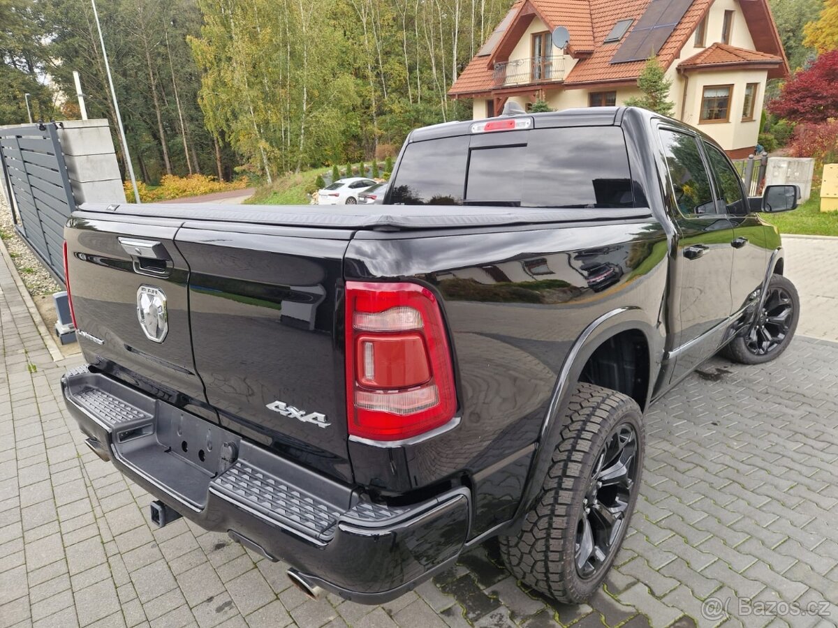 RAM 1500 LIMITED 2020 NEBOURANÝ - 10