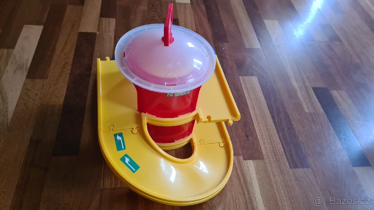 Autodráha, garáž, stanice Wader - 10