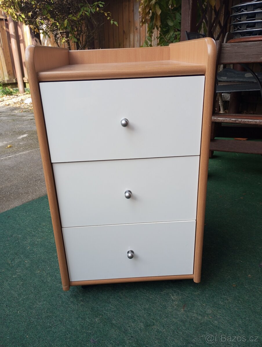 Pracovní stůl s kontejnerem - 10