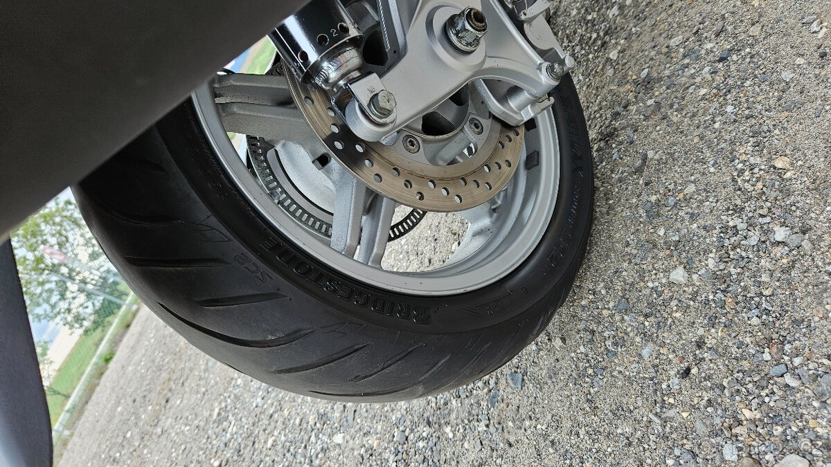 Suzuki Burgman 650 Executive ,top stav - 10