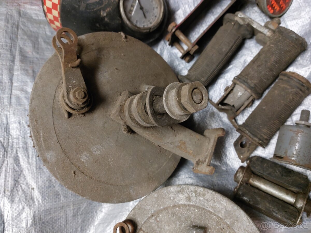 Vyklizeni, moto dily - 10