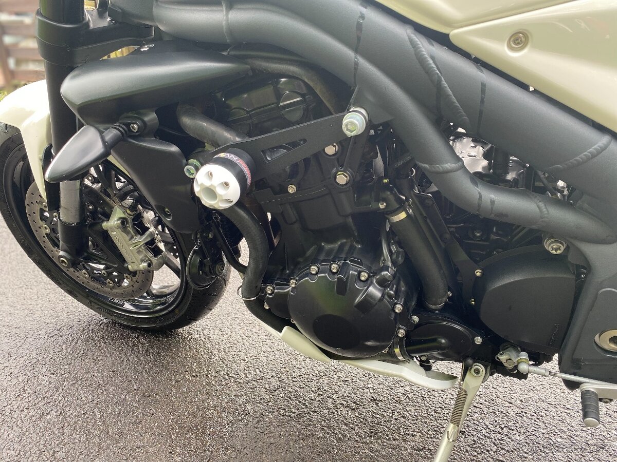 Triumph Speed Triple - 10