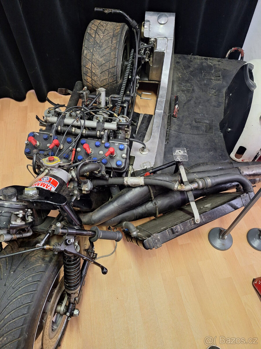 Silniční závodní sidecar - 10