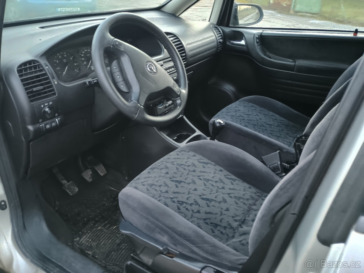 Opel Zafíra 1,6i,74 kw,r.1999,tažné - 10