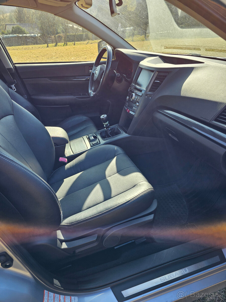 Subaru Outback 2.0D - 10