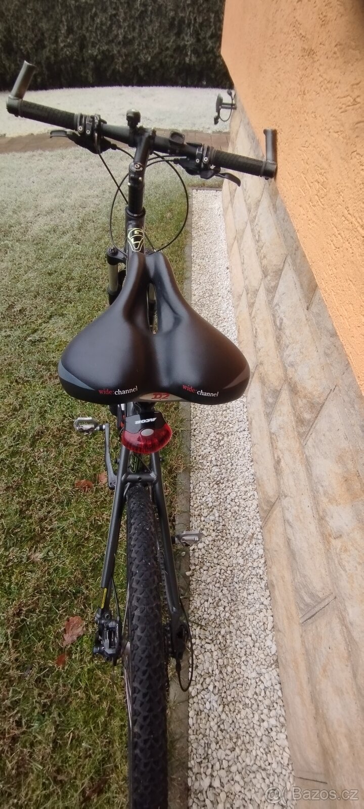 hardtail horské kolo GT Avalanche - 10