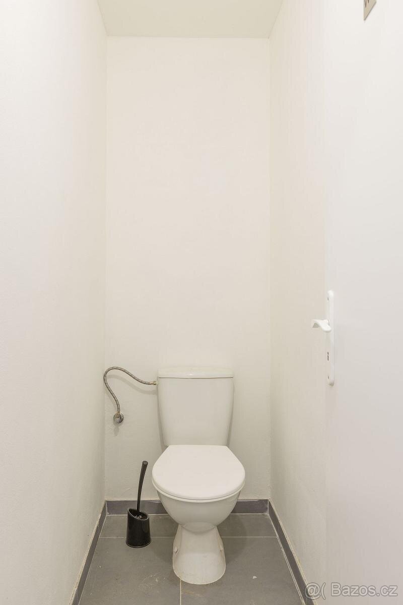 Pronájem komerčních prostor Zámrsk - 10