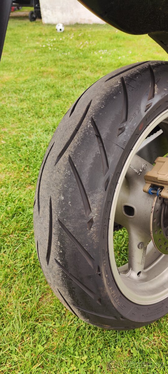 Honda Hornet 600 - 10