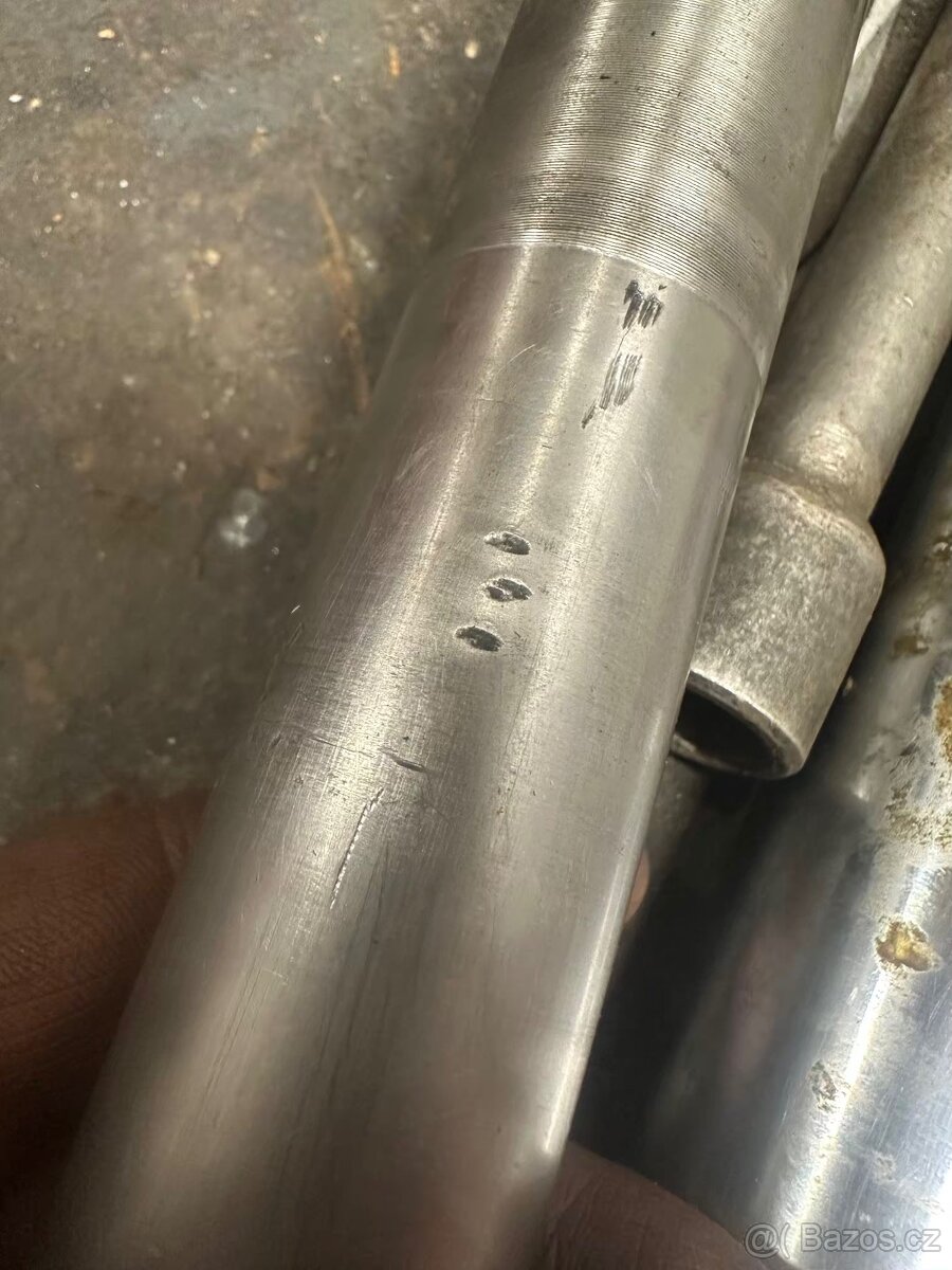 Predám prední tlumiče s krytmi JAWA 250 350 panelka ROVNÉ - 10