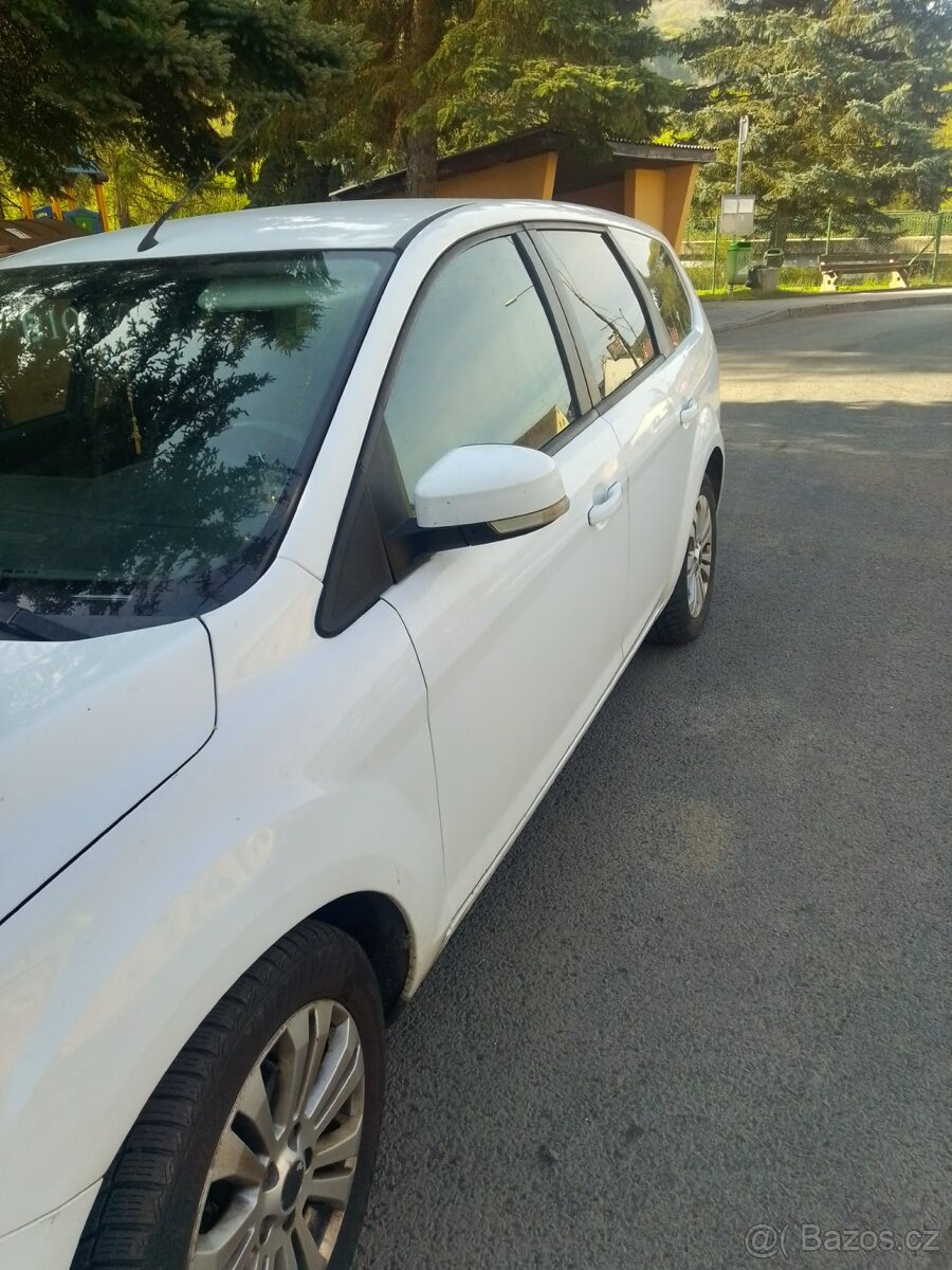 Ford Focus 1.6 benzin 2008 - 10