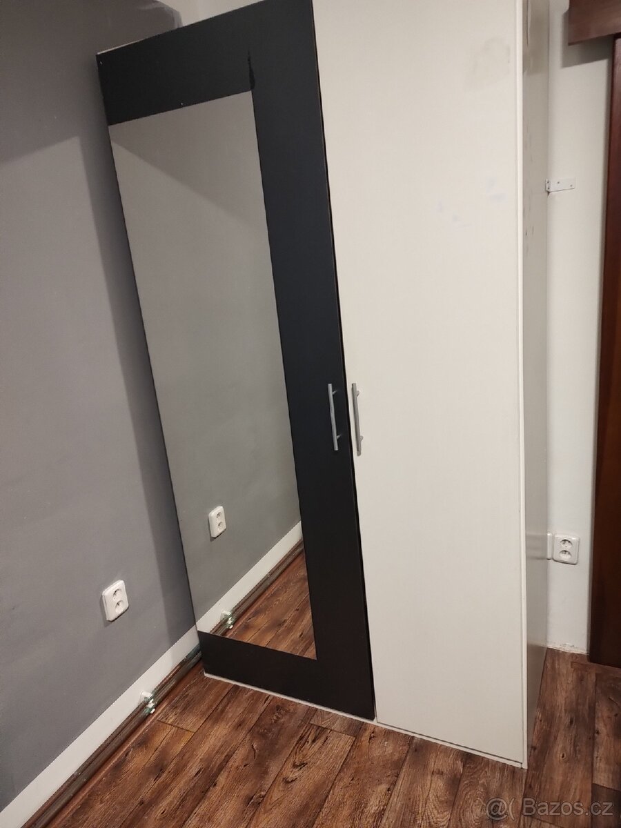 ⭐⭐⭐ŠATNÍ SKŘÍŇ-HEZKÝ STAV. Hloubka 60 šířka 115 x výška 205 - 10