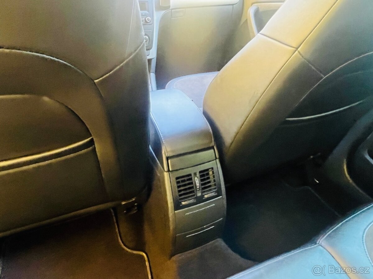 ŠKODA YETI 1.8 TSI 118 kW BENZÍN EXPERIENCE 4x4 KUŽE, TAŽNÉ - 10