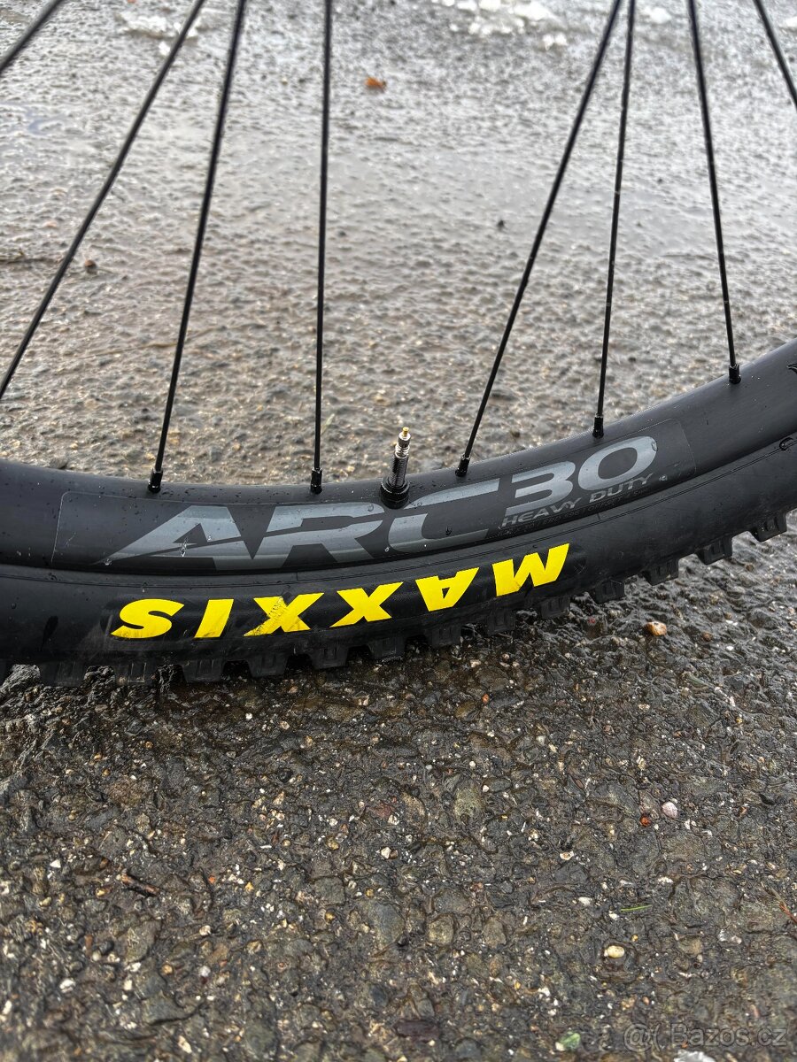 Commencal Supreme V5 - 10