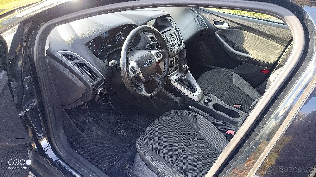 Ford Focus 1,6 TDCI r.v. 2013 77 kw - 10