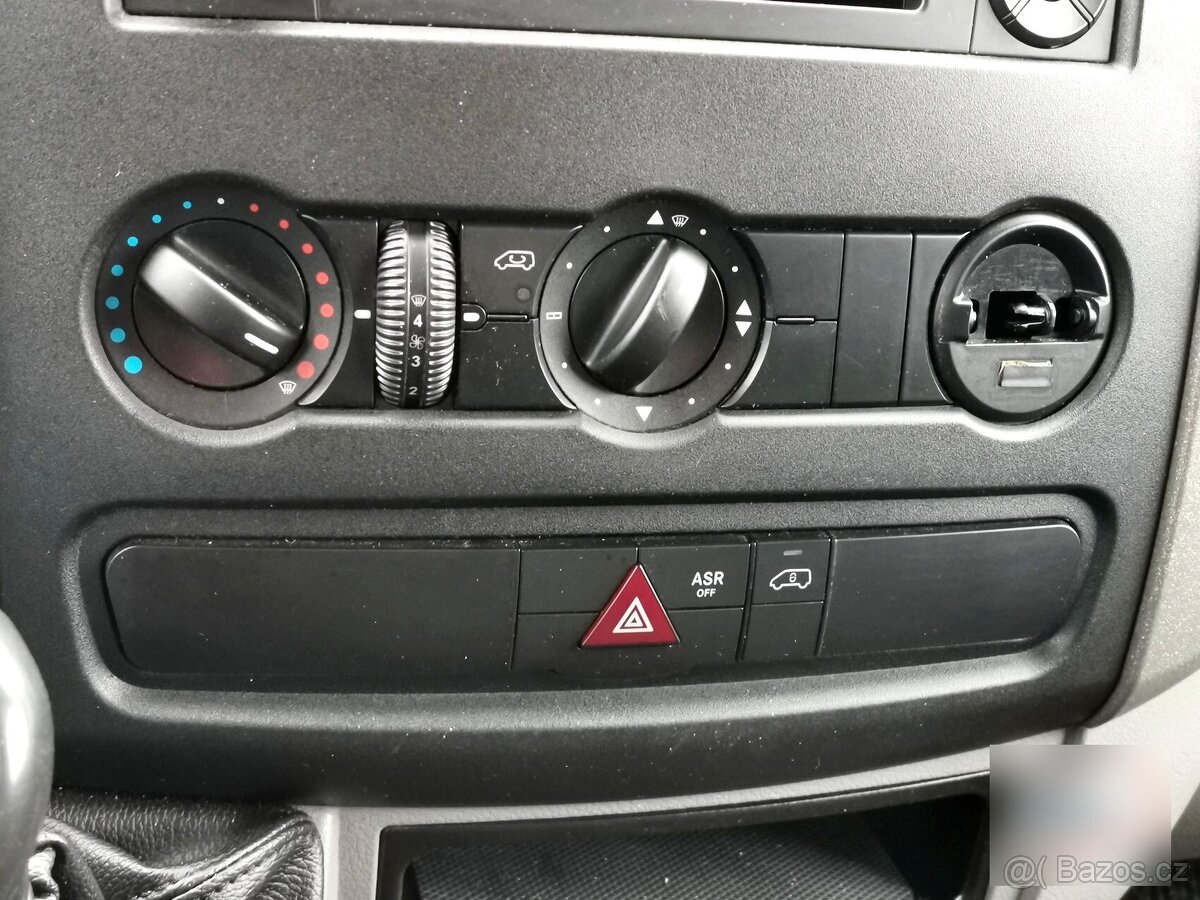 Mercedes-Benz SPRINTER 513CDI SKŘÍŇ 8 PALET/ HYDR.ČELO/ DO 3 - 10