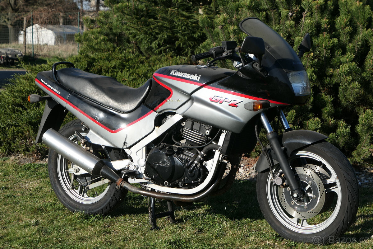 Kawasaki GPZ 500 S - 10