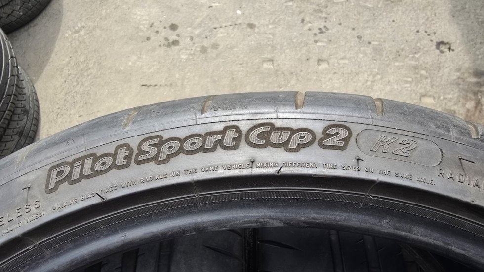 Letní pneu 245/35/20 Michelin - 10