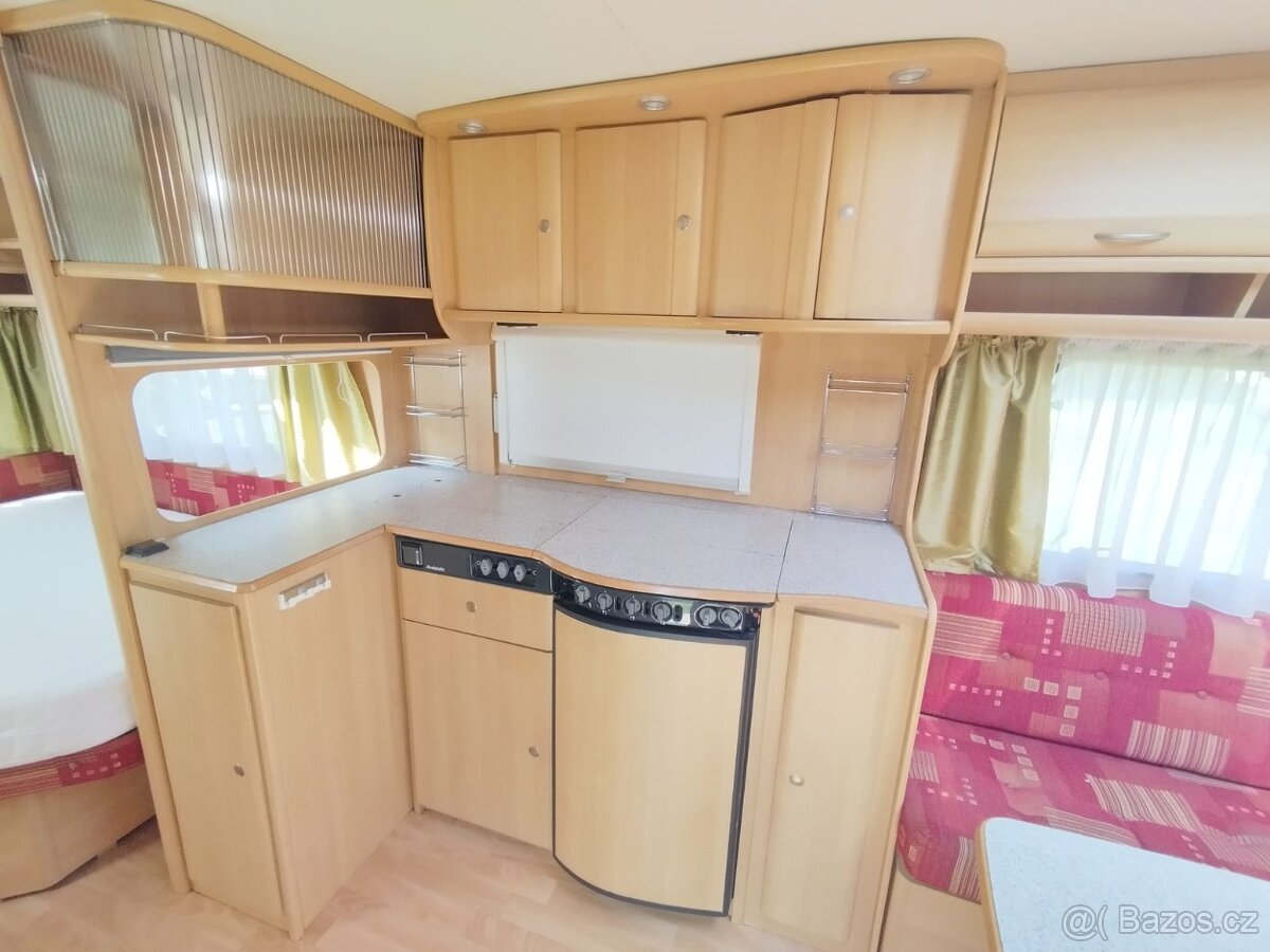 DETHLEFFS pro 4.Fr.postel. Mover+bat. Sprcha. 100km/h - 10