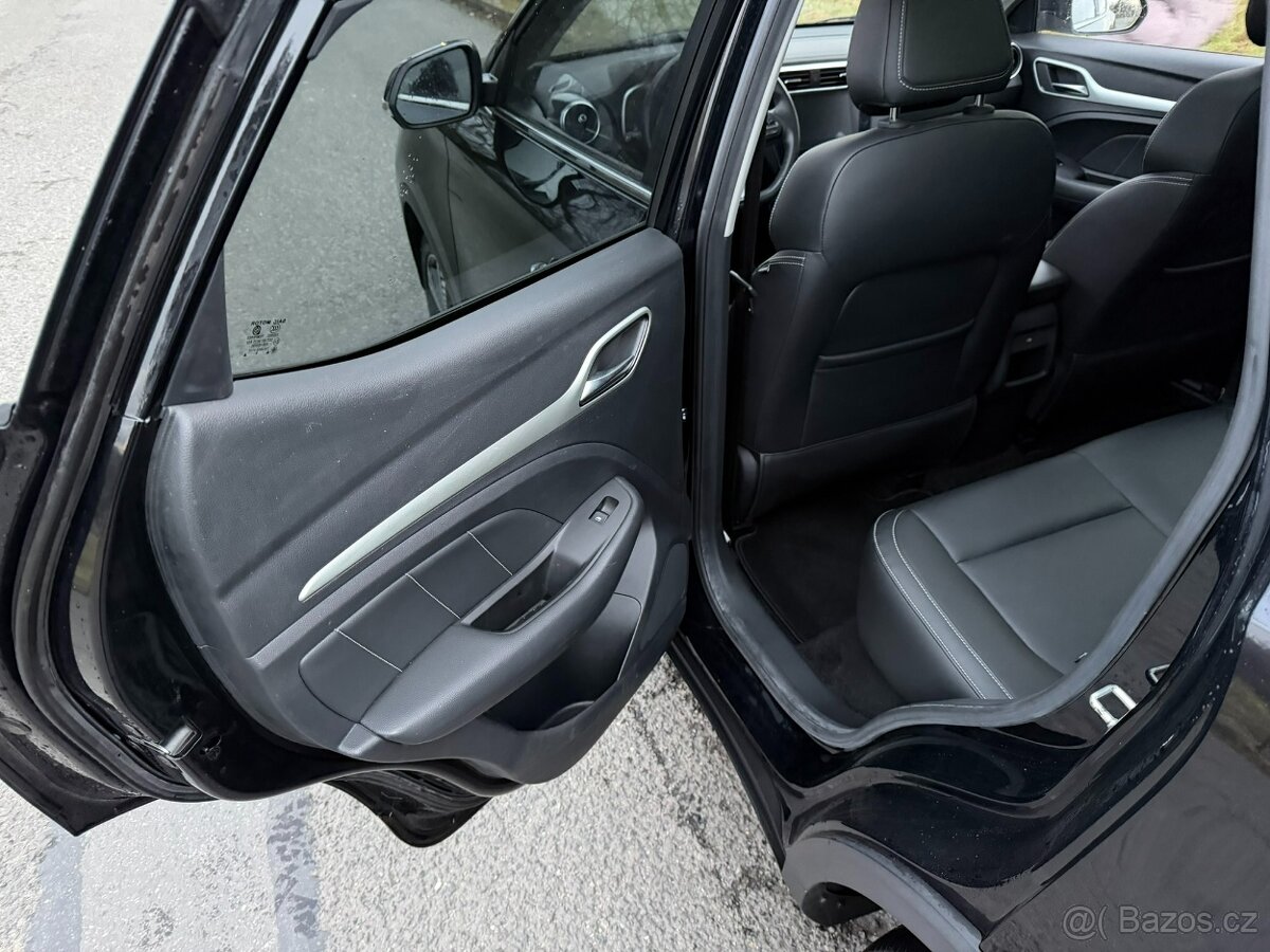 MG ZS, EV 105kW Luxury 42tkm m.ř. 2021 LED 1.Maj pano - 10