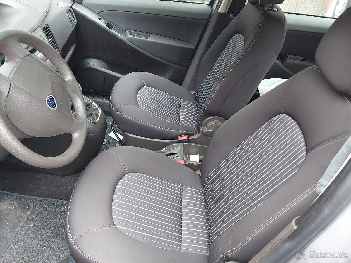 Lancia Musa 2011 - 10