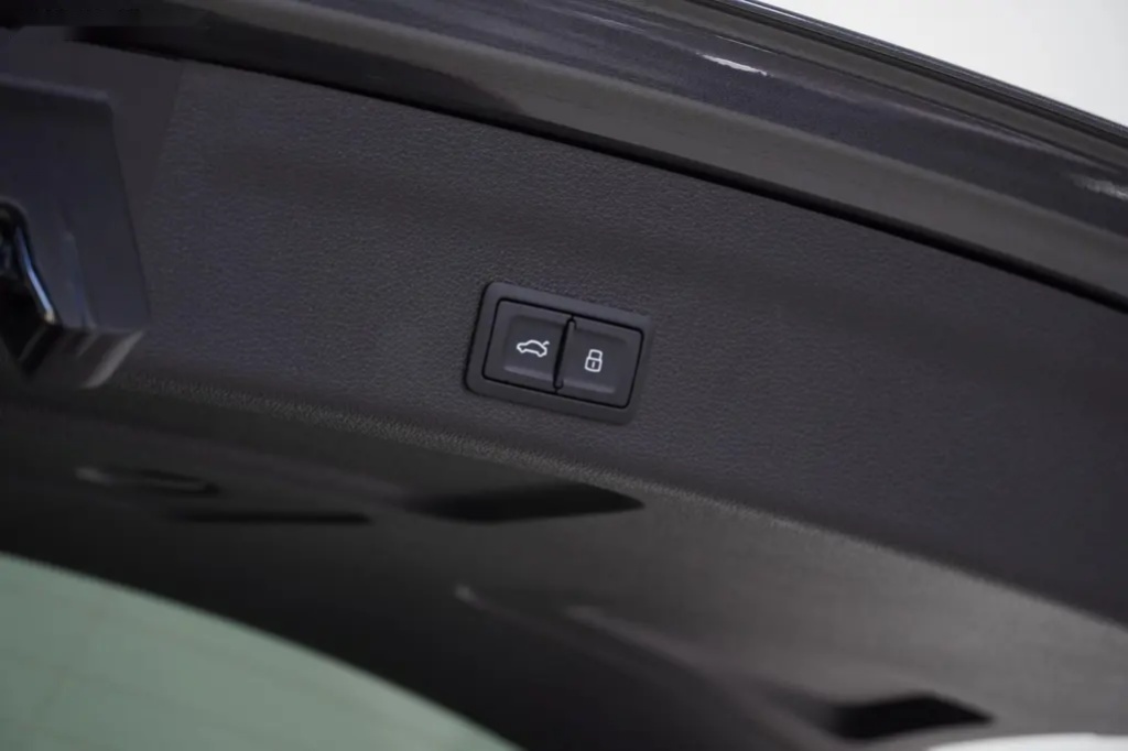 Audi RS6, 4.0TFSI,QUATTRO,ČR.1.MAJ.DPH - 10