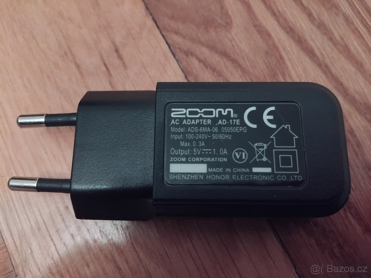 Prodám Zoom Q8 + příslušenství - 10