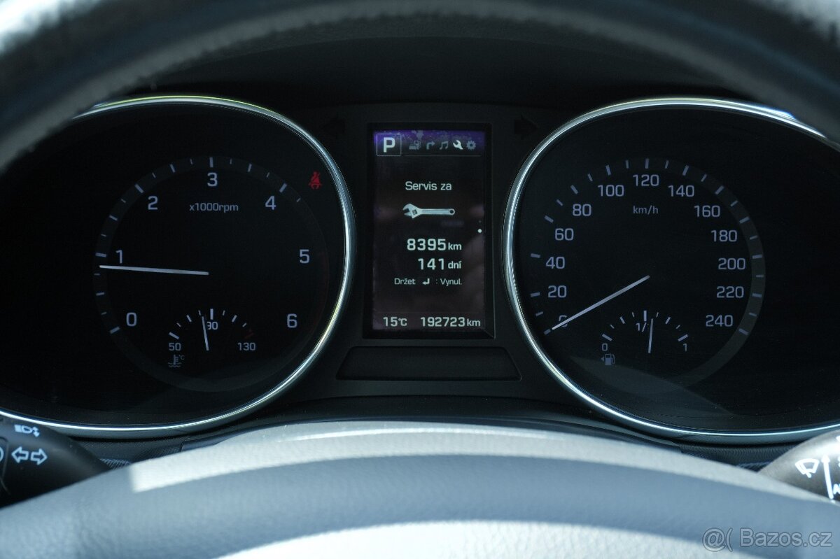 Hyundai Santa Fe 2.2 CRDI 147 kW, Tažné, Kamera, Keyless - 10