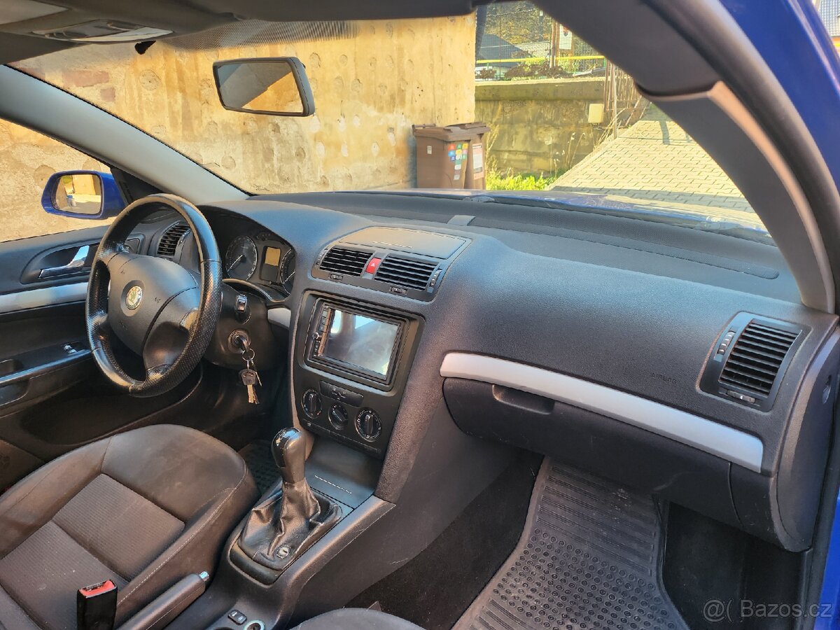 Škoda Octavia kombi 1,6Mpi 75KW platné STK - 10