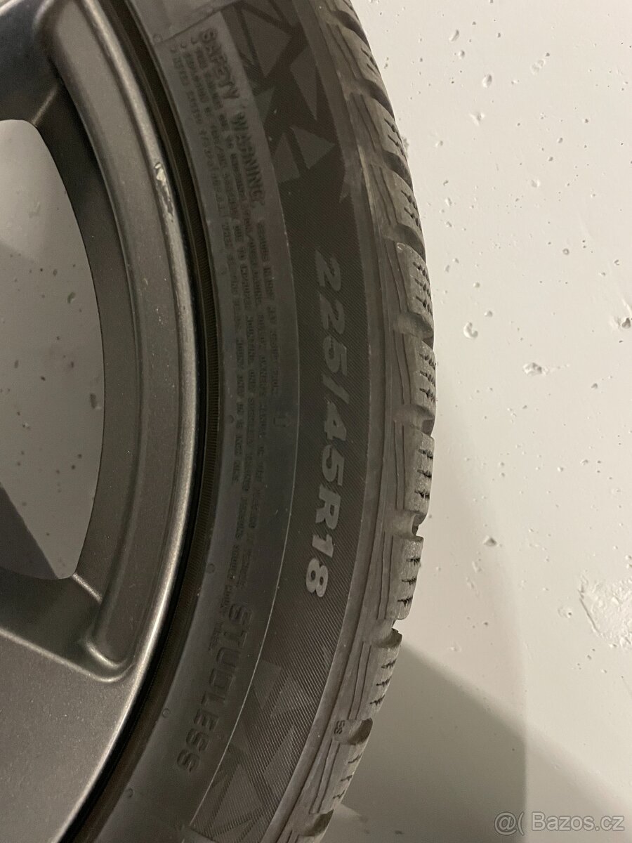 Litá kola Dezent graphite 225/45 R18 na zimních pneu - 10