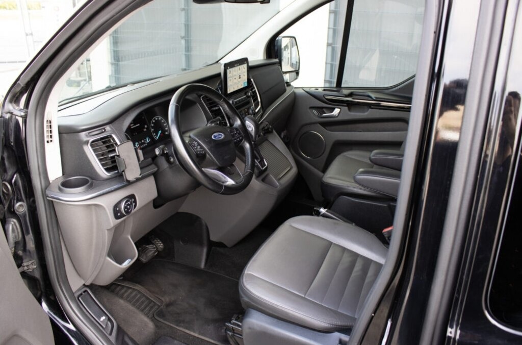 Ford Tourneo Custom L2 Titanium X z roku 2019 - 10