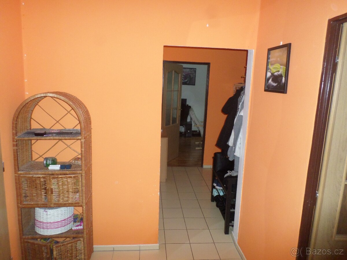 Pronájem bytu 4+1 74 m2 v zalužanské ul., MB - 10