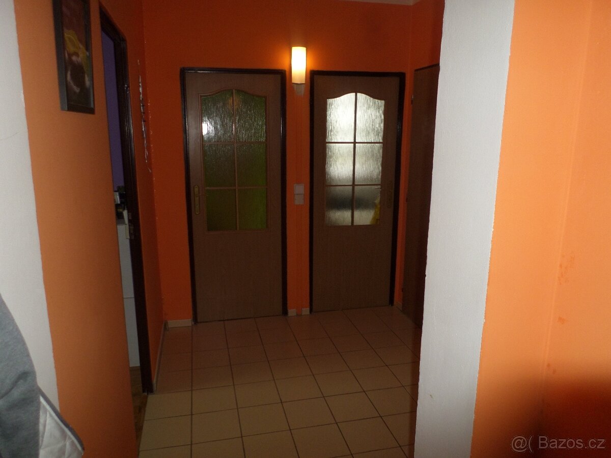 Pronájem bytu 4+1 74 m2 v Zalužanské ul., MB - 10