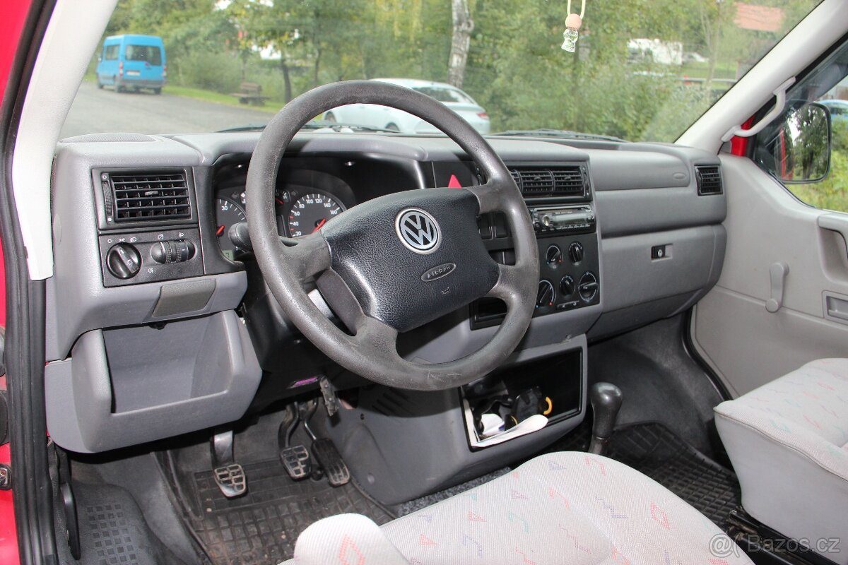 VW Transporter T4 2,5 TDi 75 KW - 10