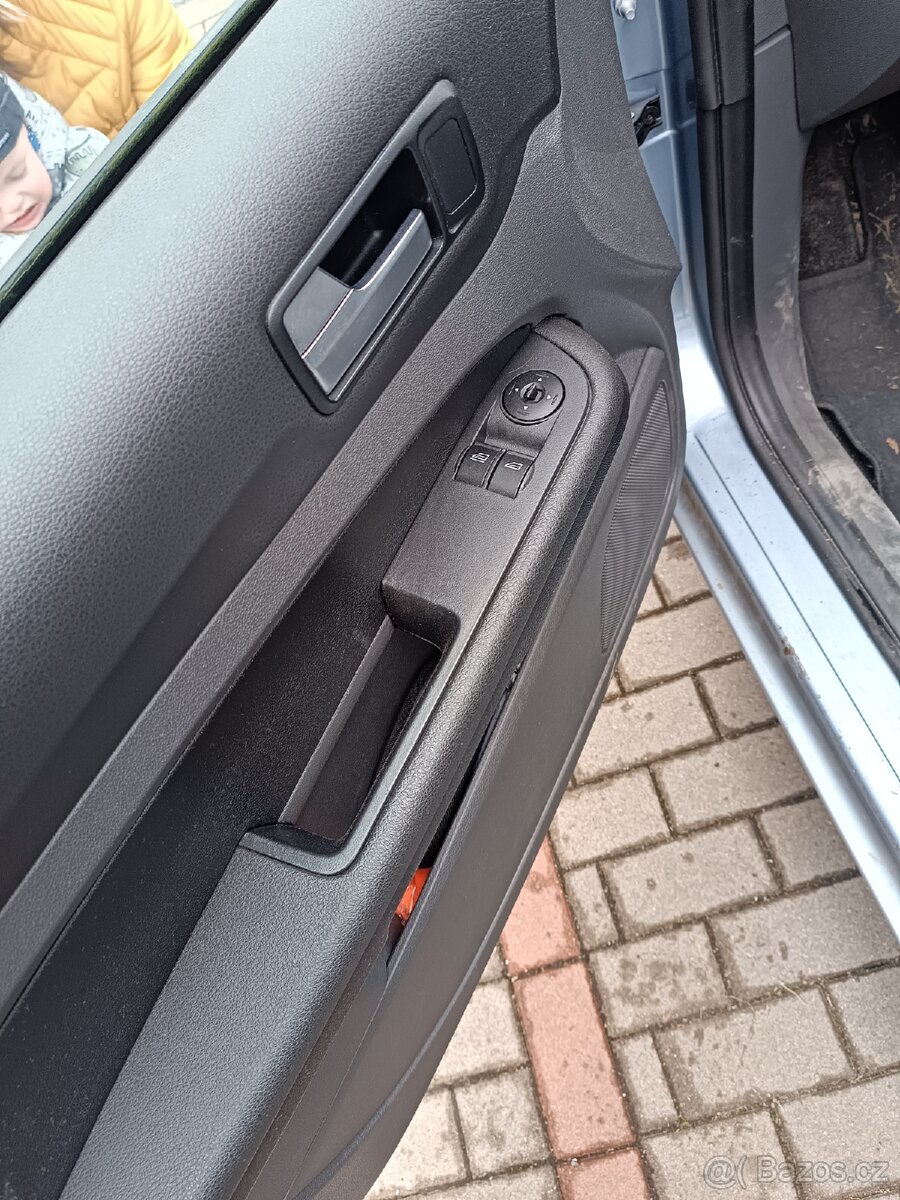 Ford Focus MK II - 10