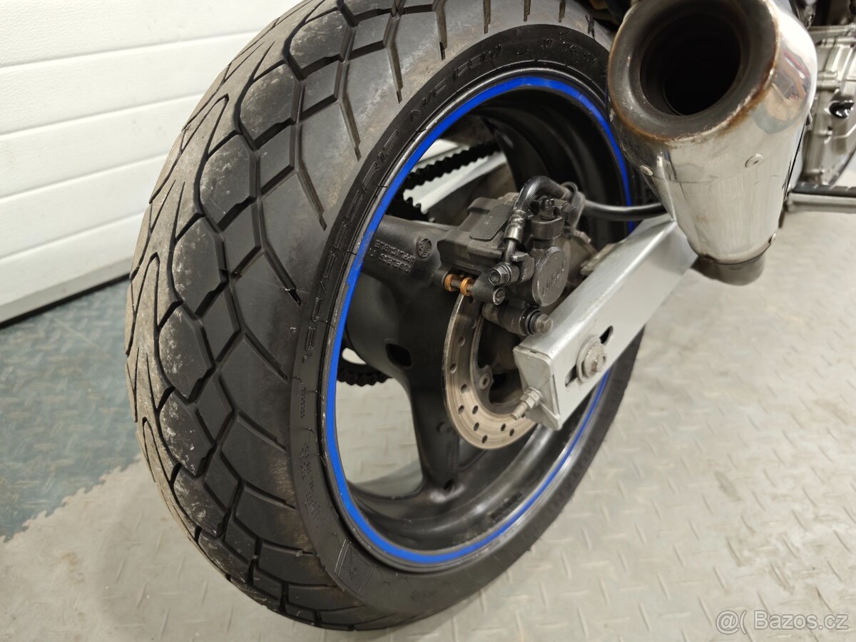 Honda CB600F Hornet - 10