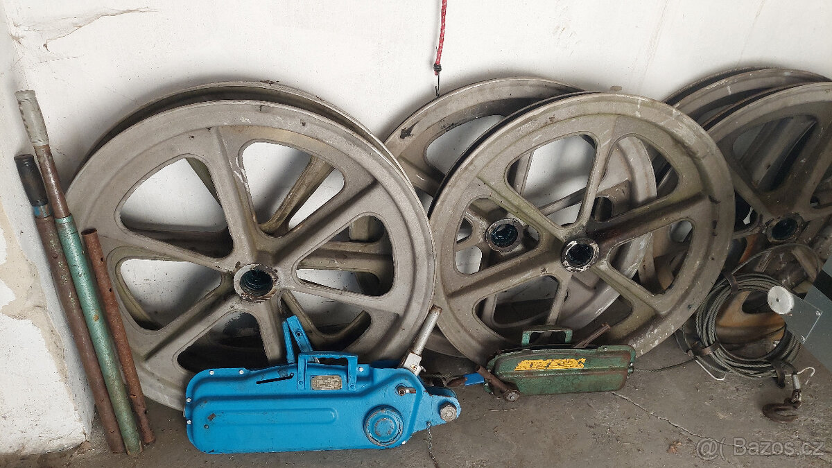 Prodám části lyžařského vleku Tatrapoma H 130 - 10