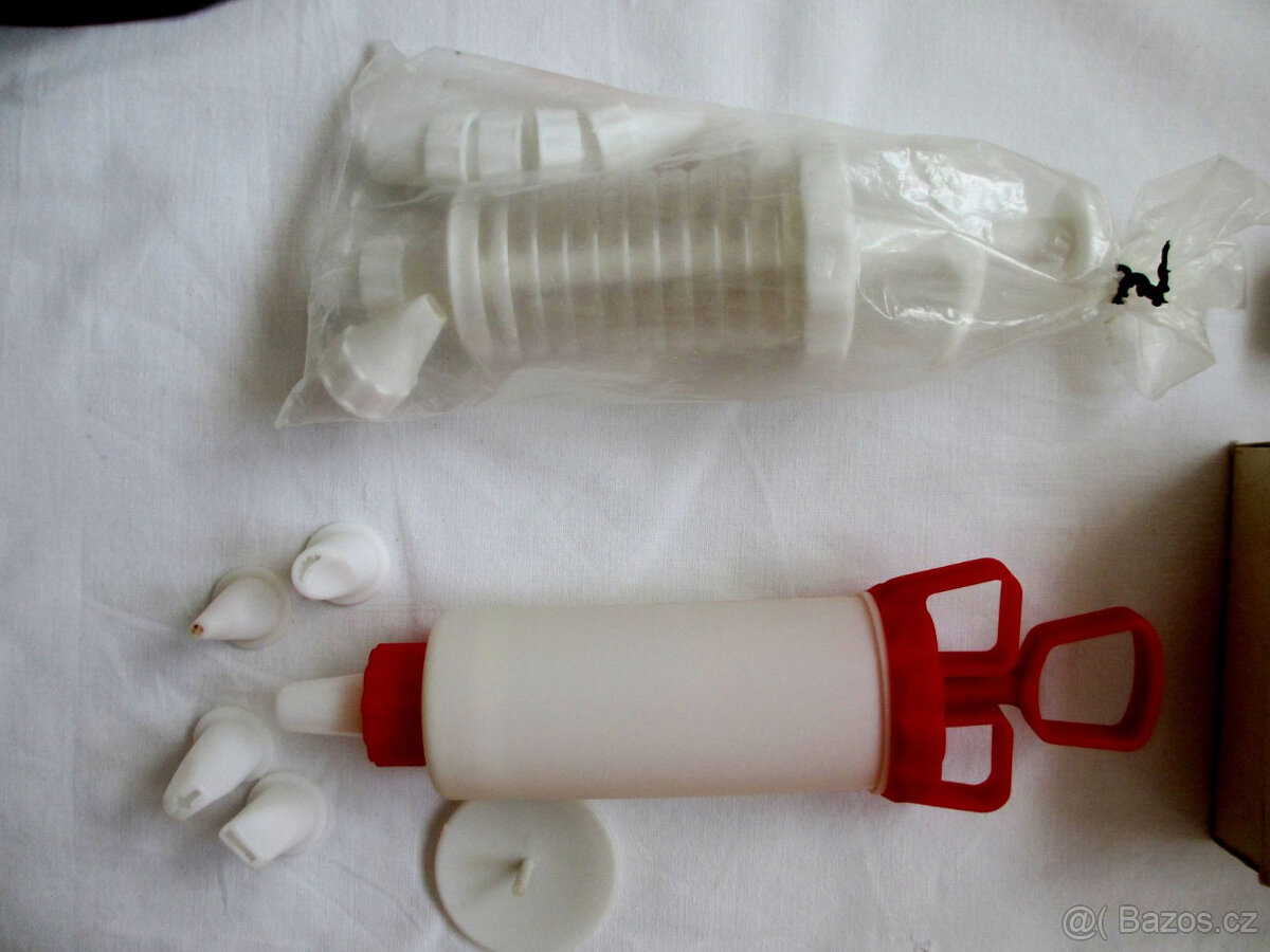 Formičky, formy a vykrajovátka - 10