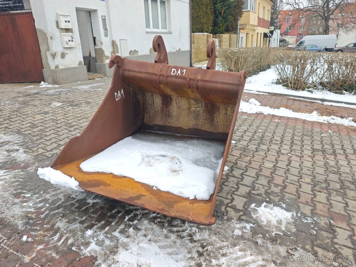 Lžíce podkopová 140 cm bezzubá, DA1 - 10