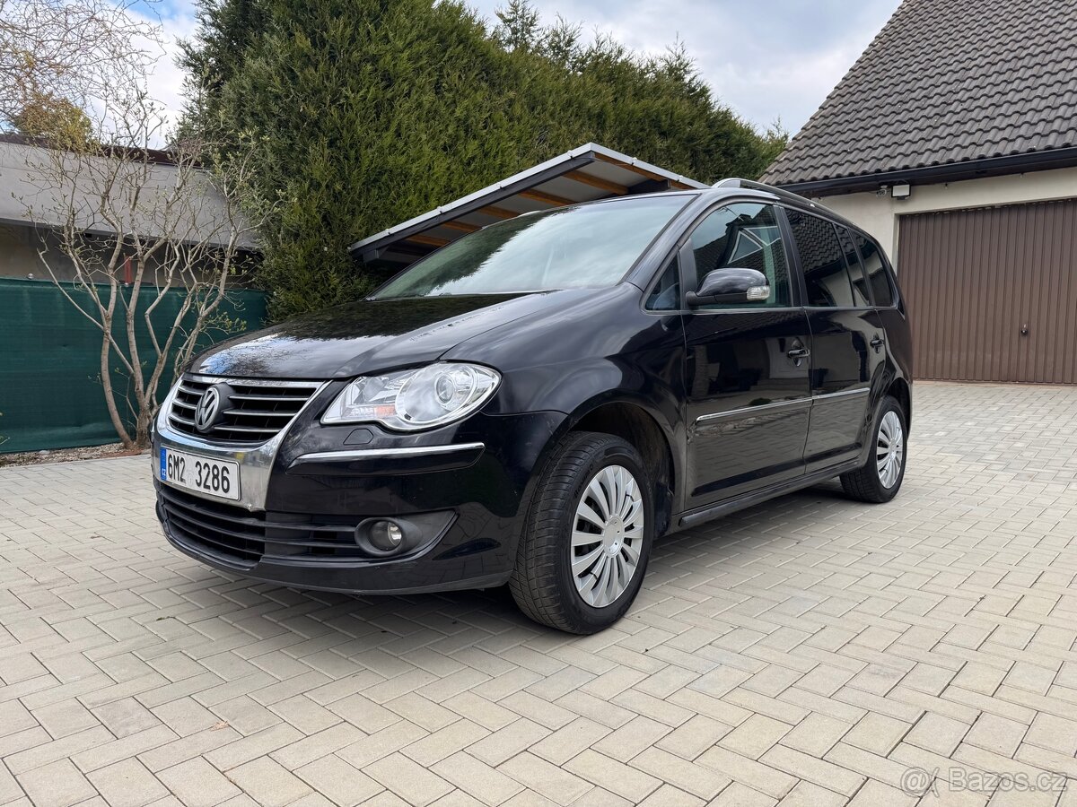 Vw Touran 2.0D automat - 10