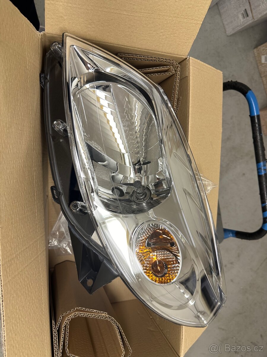 Originál přední světlomet DACIA SANDERO 1 - 10