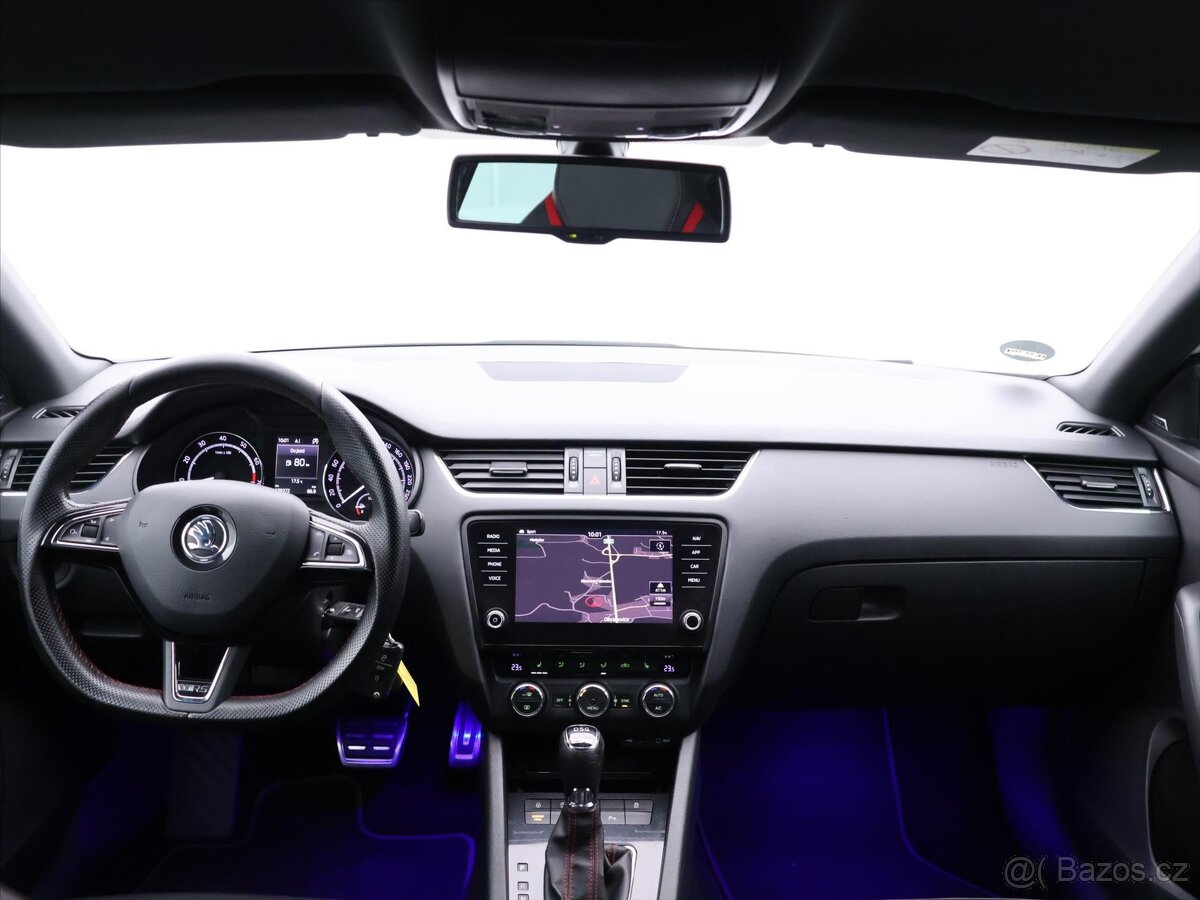Škoda Octavia 2,0 TSI RS 162kW DSG Challenge (2015) - 10