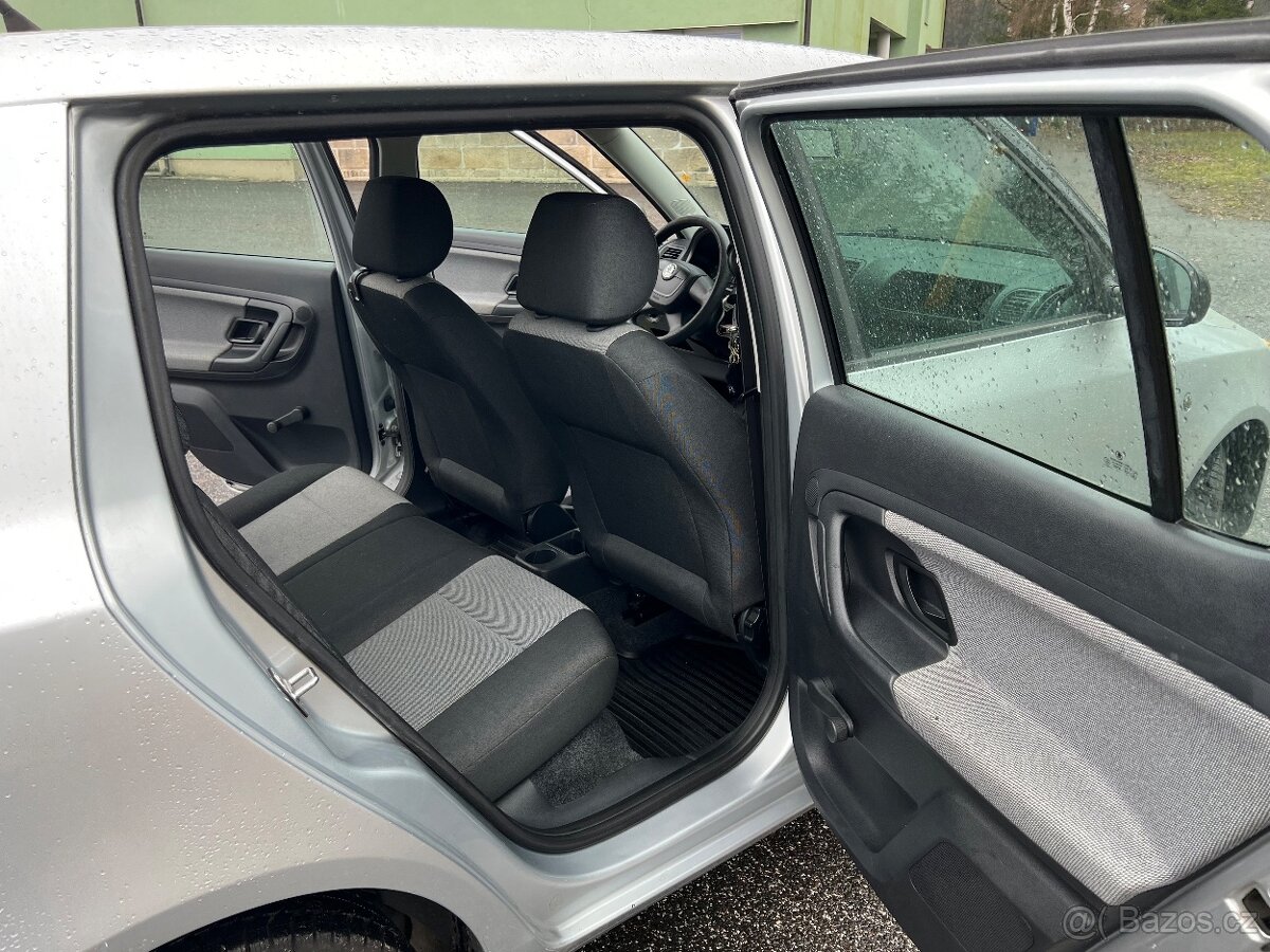 Škoda Fabia Hatchback II 1,4 16V 63 KW - 10