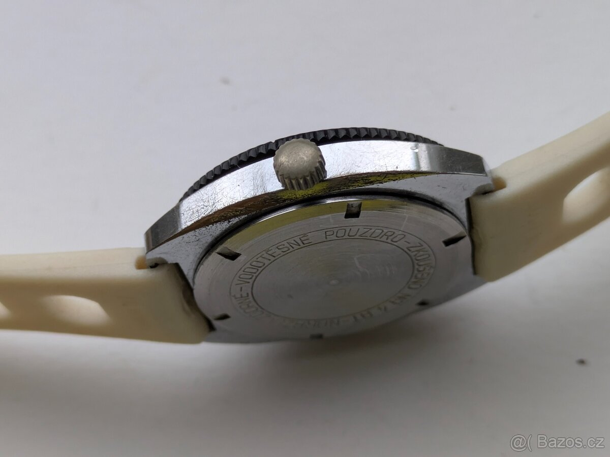 Hodinky PRIM SPORT 2 - 17 JEWELS - KRÁSNÝ STAV - 10