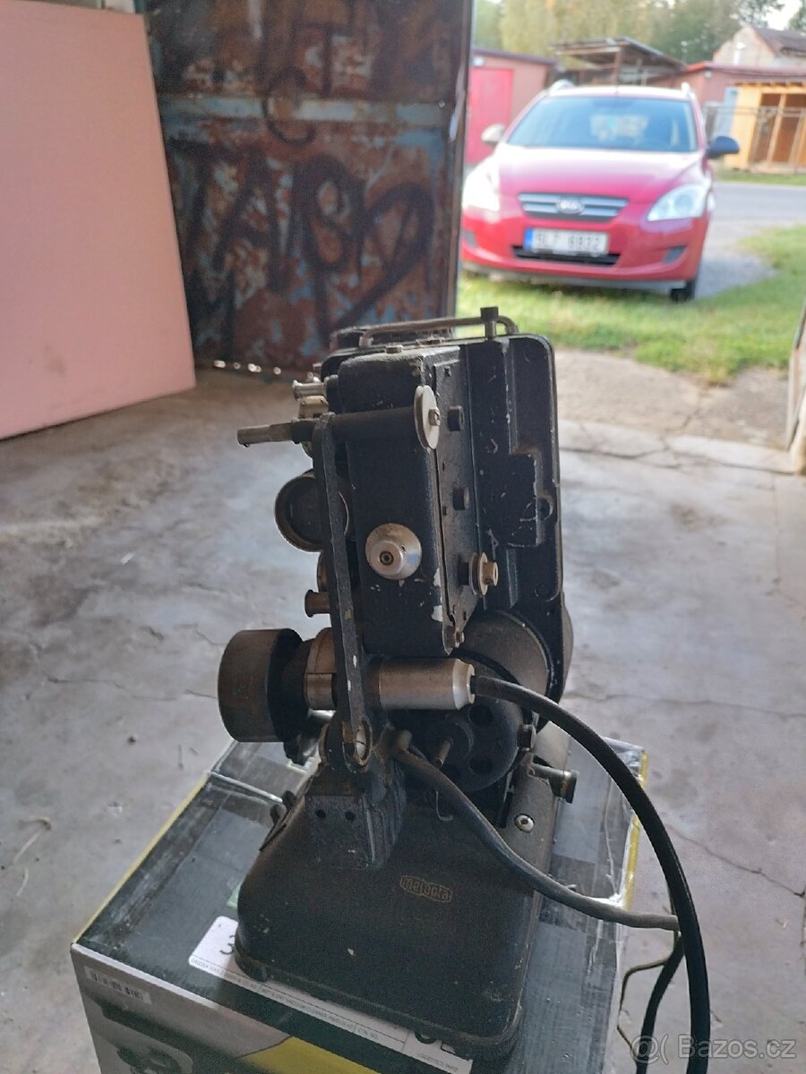 Prodám staré promítačky - 10