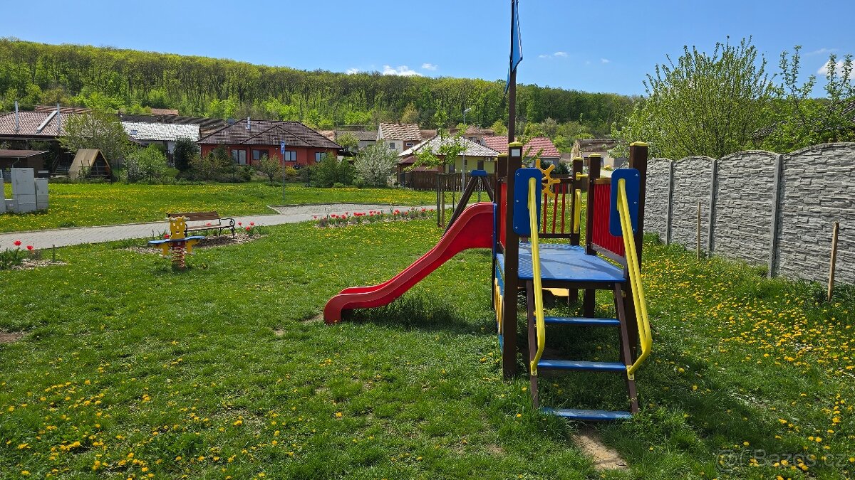 Stavební pozemek o výměře 781m2, v obci Milovice u Mikulova - 10