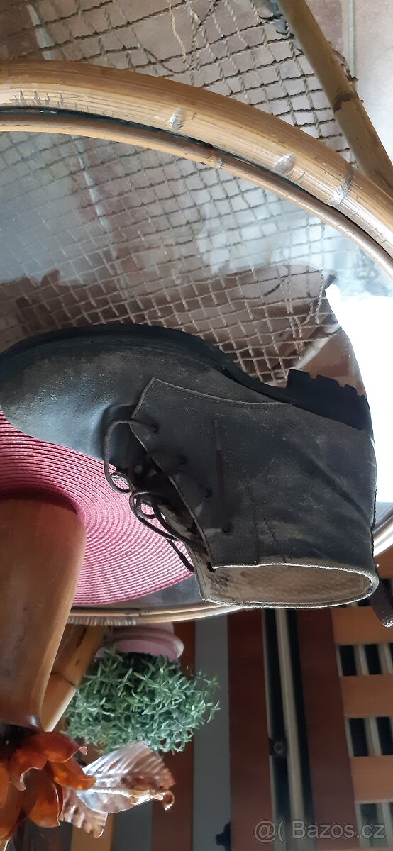 Prodej damske obuvi - 10