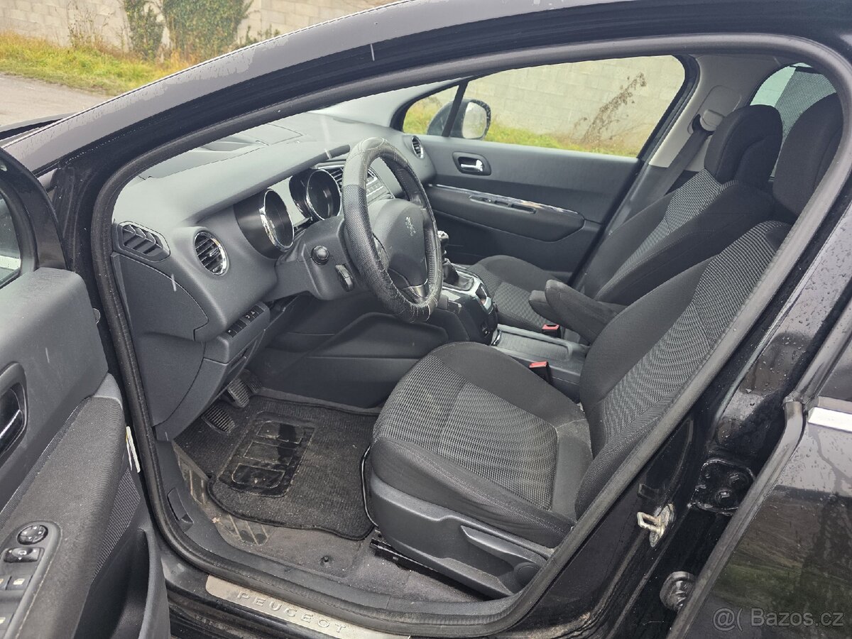 Peugeot 5008 7 míst - 10