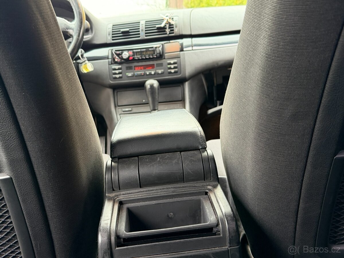 BMW 320i E46 sedan, 110 kW, benzín, automat, 1999, černá - 10