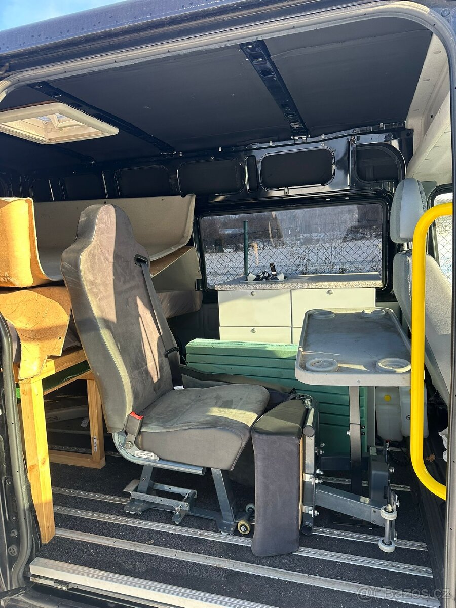 Obytný Ford transit - 10